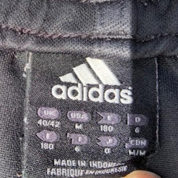 Classic Adidas joggers size medium - Picture 5 of 6